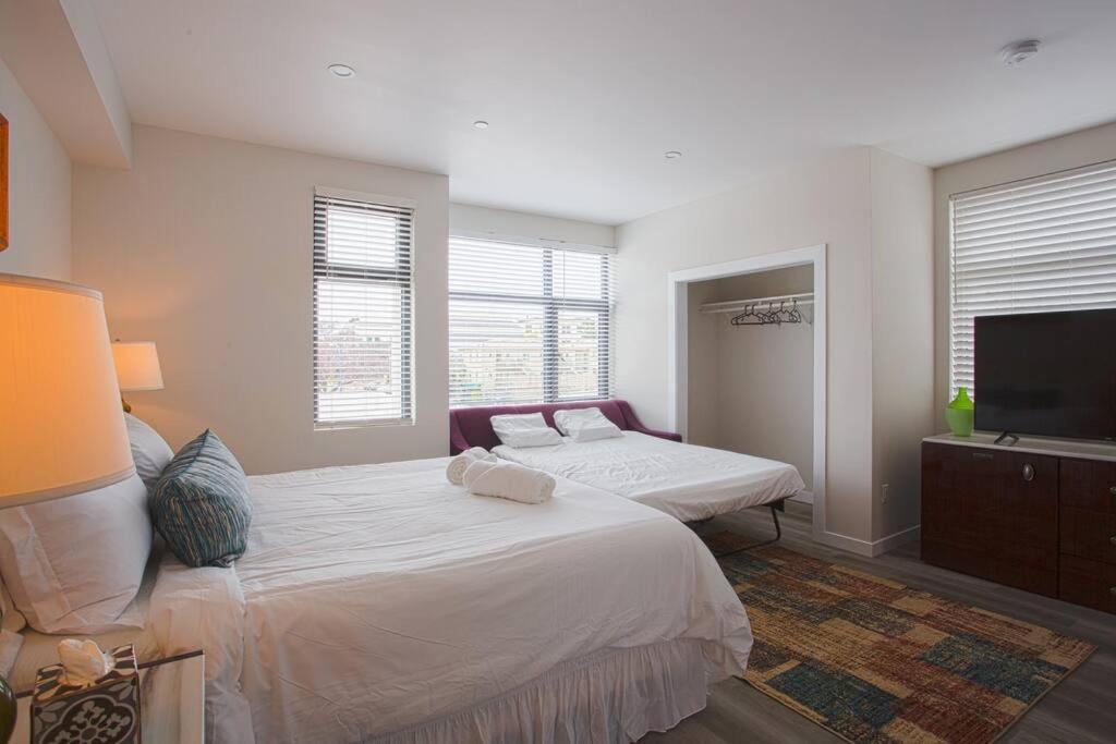 Comfy Studio With Cali King Size Mattress San Diego Exterior photo