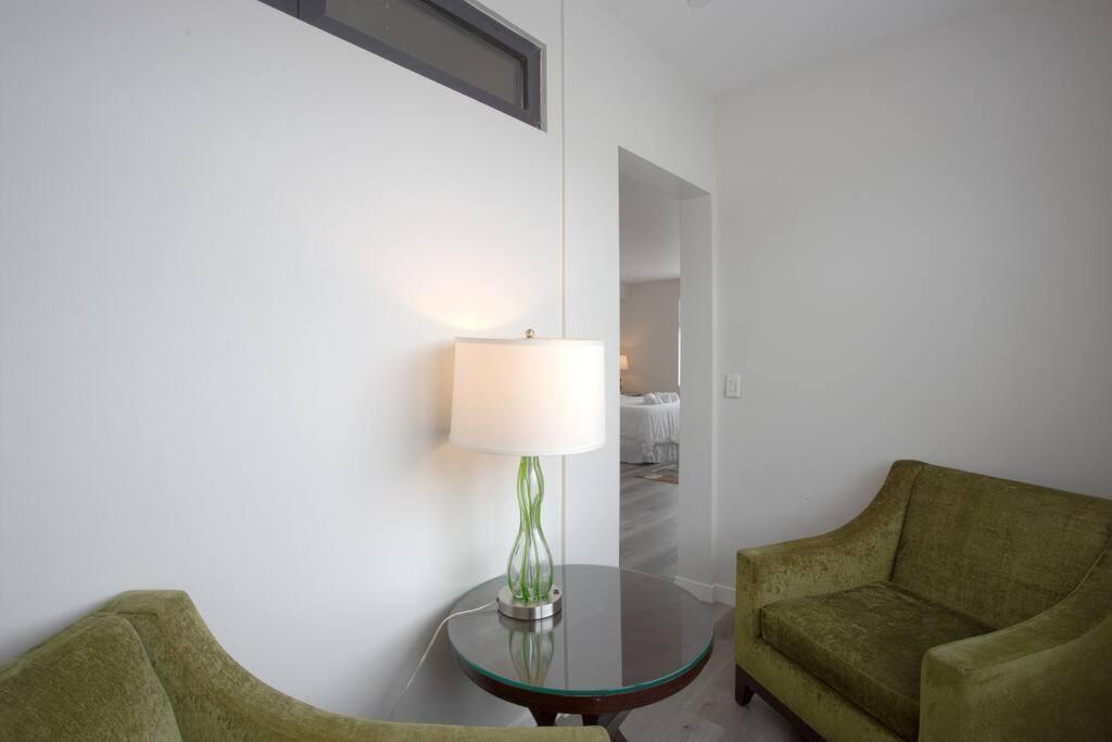 Comfy Studio With Cali King Size Mattress San Diego Exterior photo